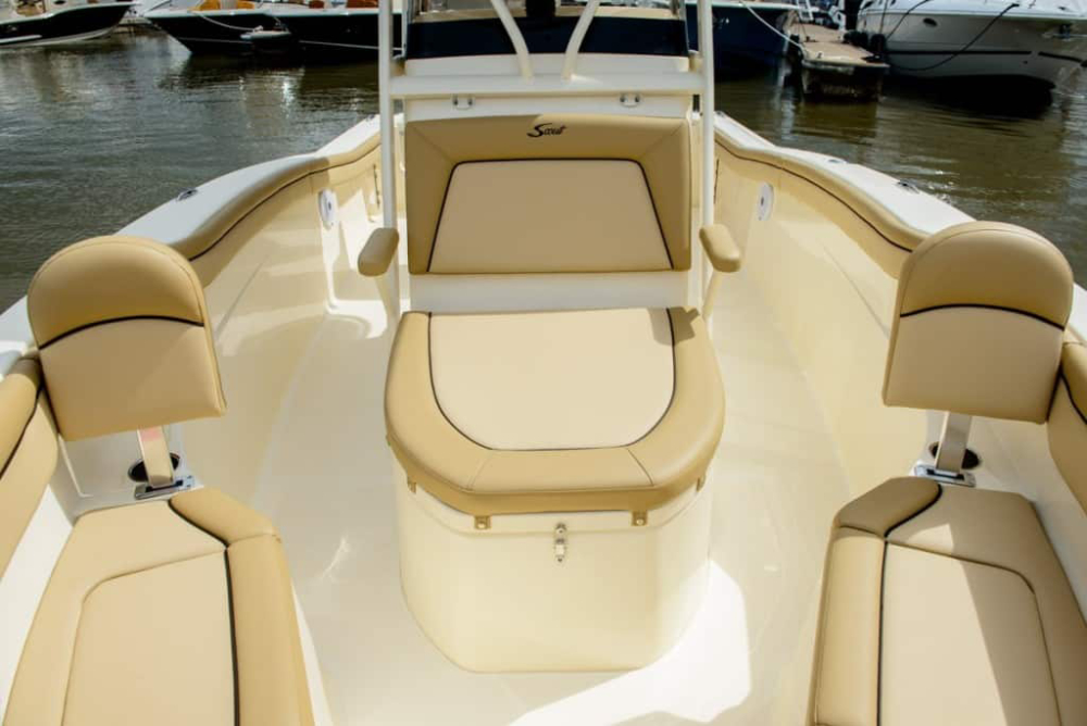 sunrise-boat-rentals-fort-Lauderdale-Scout-XSF-215-5