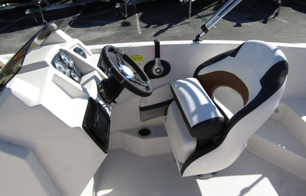sunrise-boat-rentals-fort-Lauderdale-StarCraft-svx-191-8